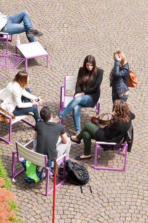 Gruppo di studenti nel cortile centrale