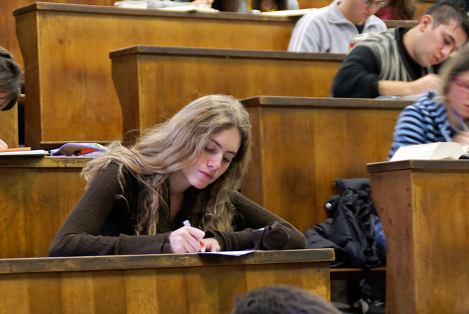 Studentessa in aula