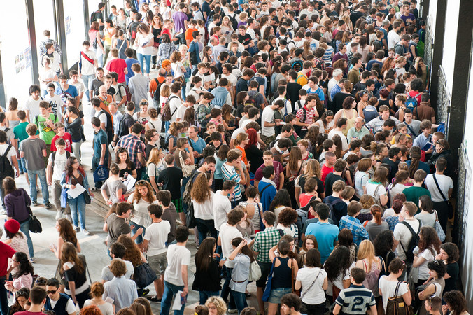 Folla di studenti durante l'Open Day