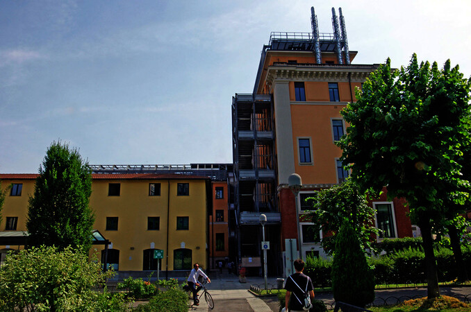 Edifici universitari in via Santa Sofia